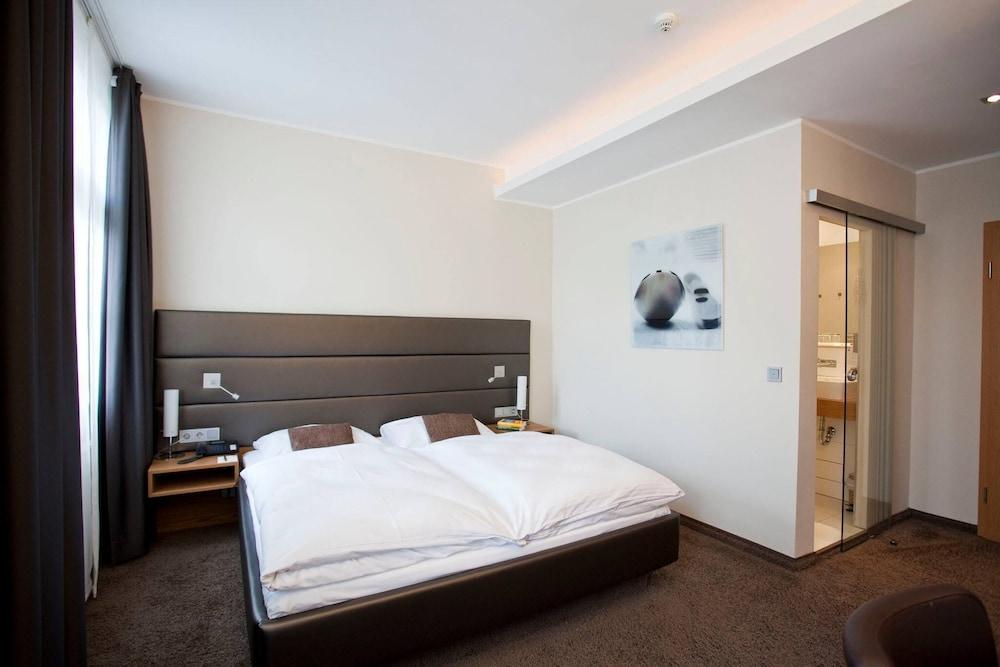 Hotel Graefrather Hof Solingen Exterior photo